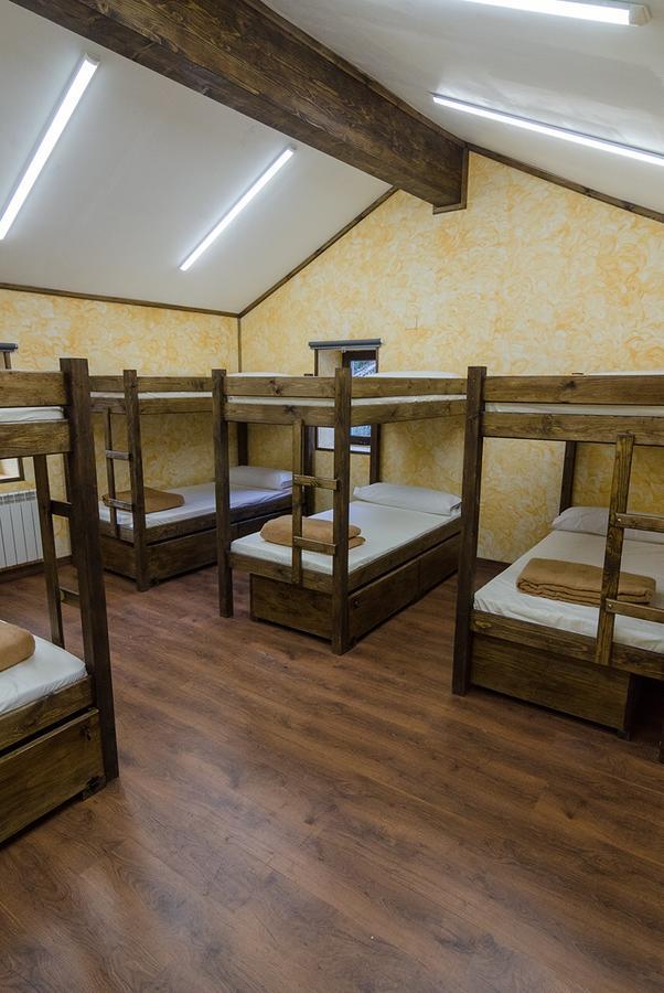 Albergue Villa De Бульнес Экстерьер фото