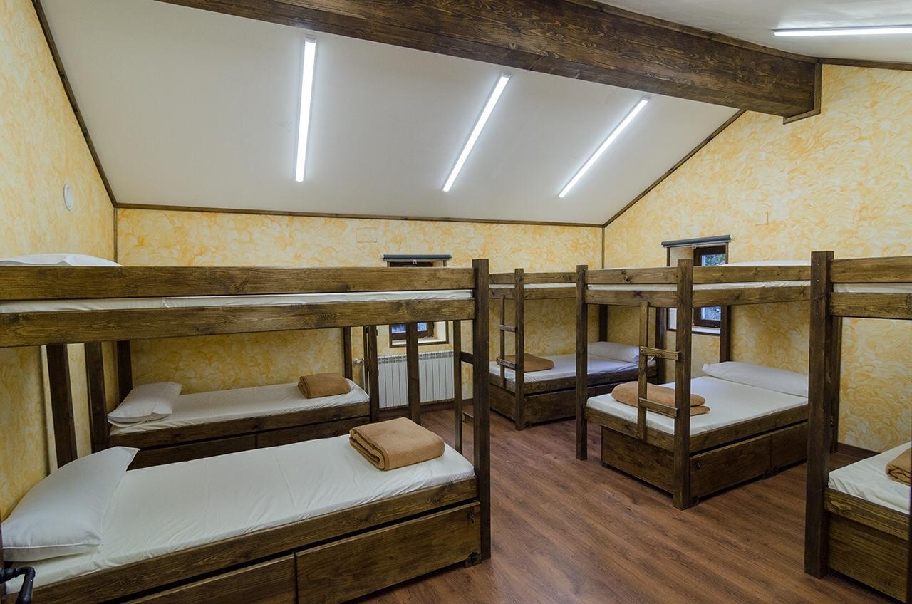 Albergue Villa De Бульнес Экстерьер фото