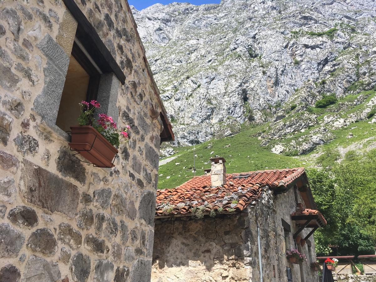Albergue Villa De Бульнес Экстерьер фото