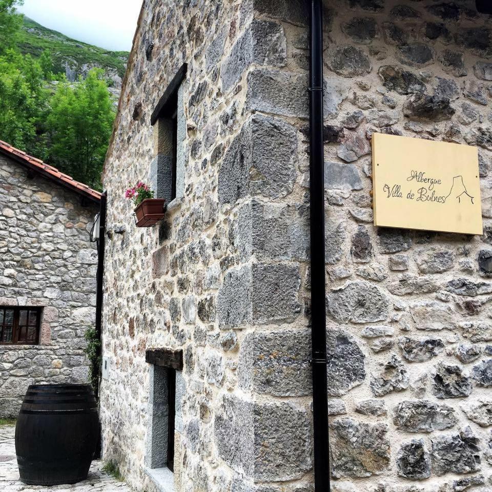 Albergue Villa De Бульнес Экстерьер фото
